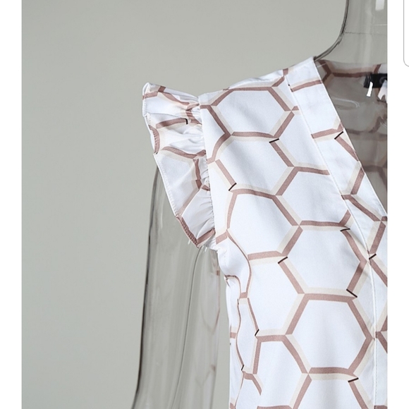 👄HP👄New V-Neck Ruffle Casual Shirt - Picture 7 of 7